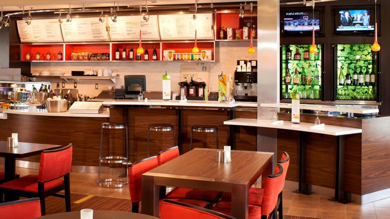 <b>Courtyard Toledo Airport Holland Restaurant</b>. Images powered by <a href="https://www.leonardoworldwide.com/" title="Leonardo Worldwide" target="_blank">Leonardo</a>.