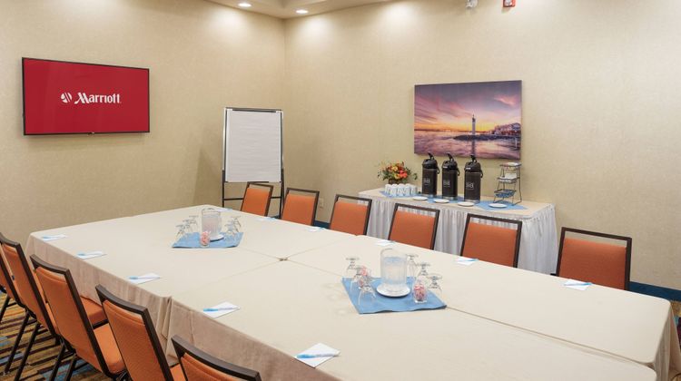 Fairfield Inn & Suites Belleville Meeting