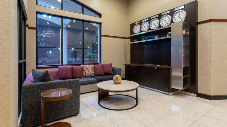 Courtyard by Marriott Rochester/St Mary Lobby