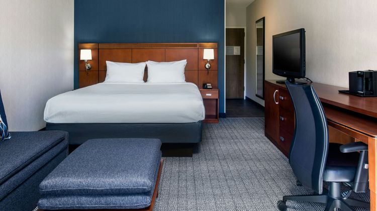Courtyard by Marriott Phoenix Airport Room