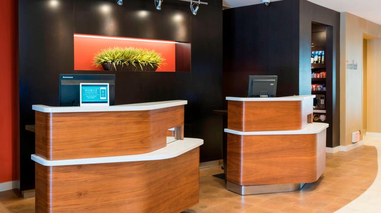 Courtyard Livermore Lobby