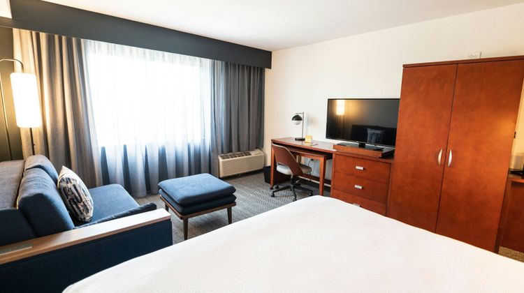 Courtyard Philadelphia Springfield Room