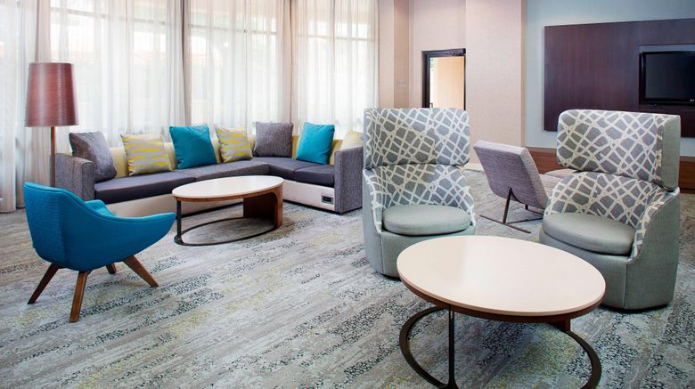 <b>Courtyard by Marriott Roanoke Airport Lobby</b>. Images powered by <a href="https://www.leonardoworldwide.com/" title="Leonardo Worldwide" target="_blank">Leonardo</a>.