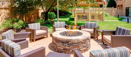 Courtyard by Marriott Roanoke Airport Exterior