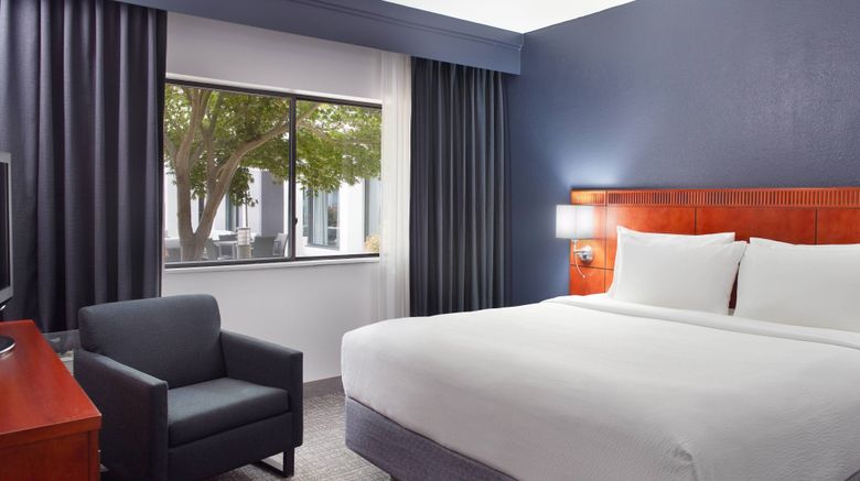 <b>Courtyard by Marriott Raleigh Midtown Room</b>. Images powered by <a href="https://www.leonardoworldwide.com/" title="Leonardo Worldwide" target="_blank">Leonardo</a>.