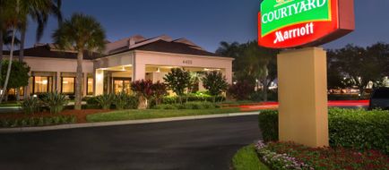 Courtyard Fort Myers Cape Coral Exterior