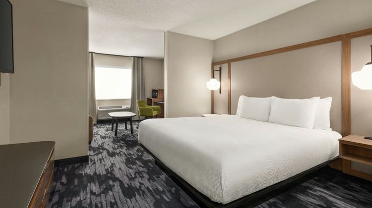 Fairfield Inn & Suites Findlay Suite