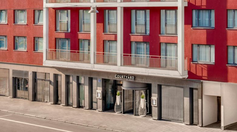 <b>Courtyard by Marriott Munich City Center Exterior</b>. Images powered by <a href="https://www.leonardoworldwide.com/" title="Leonardo Worldwide" target="_blank">Leonardo</a>.