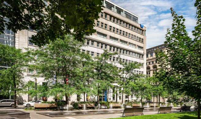W Montreal Exterior