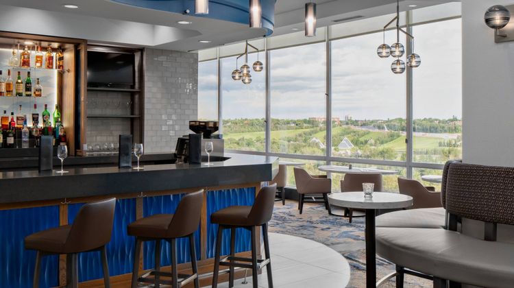 Courtyard by Marriott Edmonton Downtown Restaurant