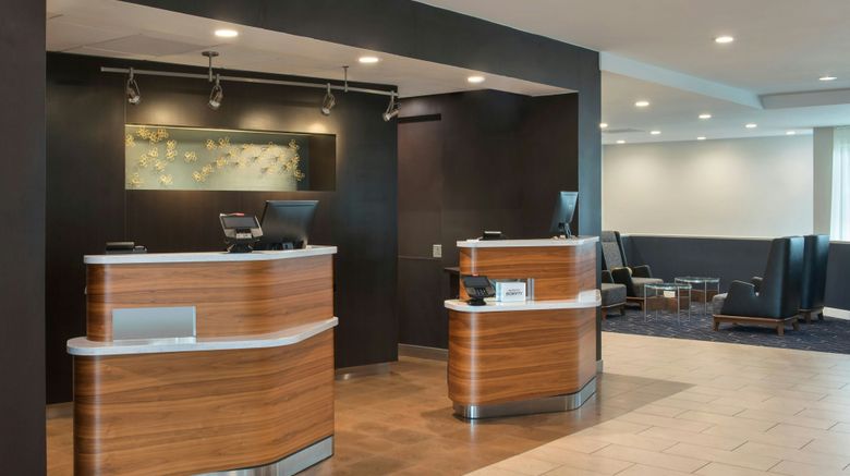<b>Courtyard Silver Spring North/White Oak Lobby</b>. Images powered by <a href="https://www.leonardoworldwide.com/" title="Leonardo Worldwide" target="_blank">Leonardo</a>.