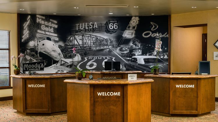Renaissance Tulsa Hotel & Convention Ctr Lobby