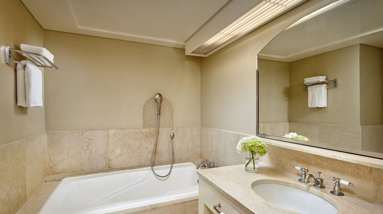 <b>The Shilla Jeju Room</b>. Images powered by <a href="https://www.leonardoworldwide.com/" title="Leonardo Worldwide" target="_blank">Leonardo</a>.