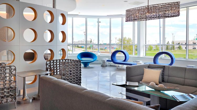 Renaissance Edmonton Airport Hotel Lobby
