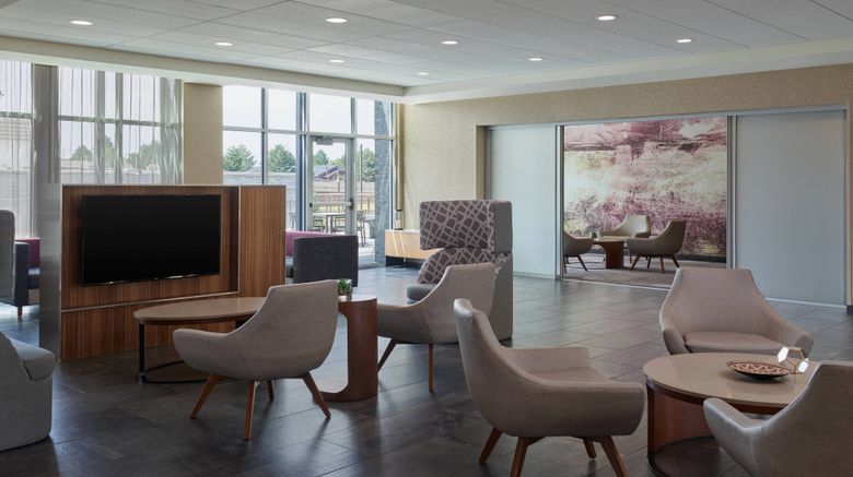 <b>Courtyard Denver Aurora Lobby</b>. Images powered by <a href="https://www.leonardoworldwide.com/" title="Leonardo Worldwide" target="_blank">Leonardo</a>.