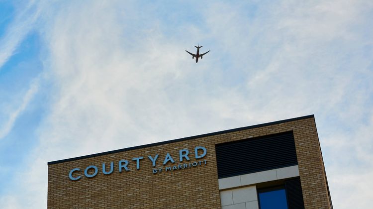 Courtyard London City Airport Exterior