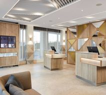 Courtyard London City Airport Lobby