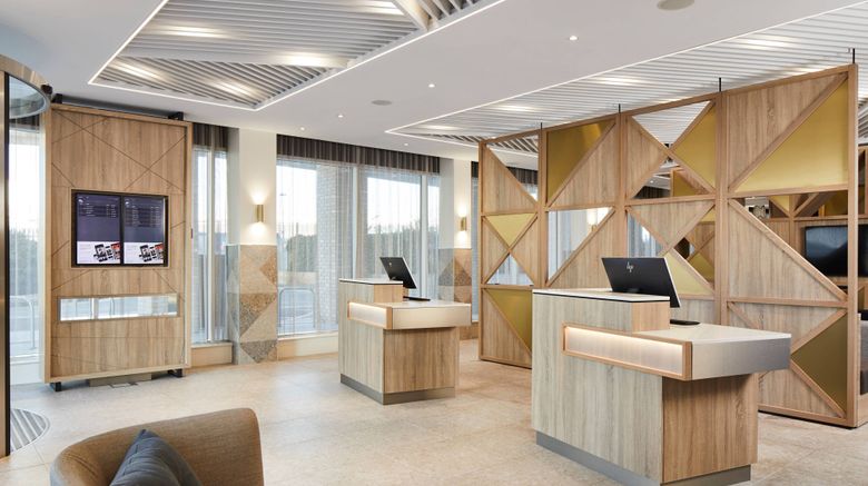 <b>Courtyard London City Airport Lobby</b>. Images powered by <a href="https://www.leonardoworldwide.com/" title="Leonardo Worldwide" target="_blank">Leonardo</a>.