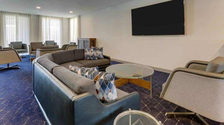 <b>Courtyard by Marriott South Lobby</b>. Images powered by <a href="https://www.leonardoworldwide.com/" title="Leonardo Worldwide" target="_blank">Leonardo</a>.