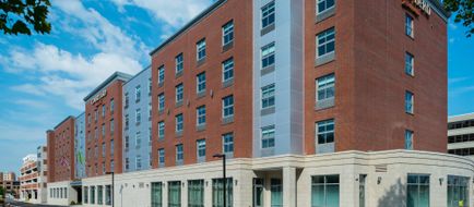 Courtyard by Marriott Edgewater NYC Area Exterior