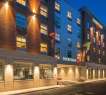 Courtyard by Marriott Edgewater NYC Area Exterior