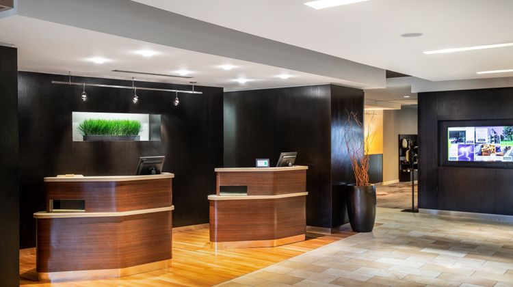 Courtyard by Marriott Denton Lobby