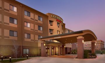 Courtyard by Marriott Denton