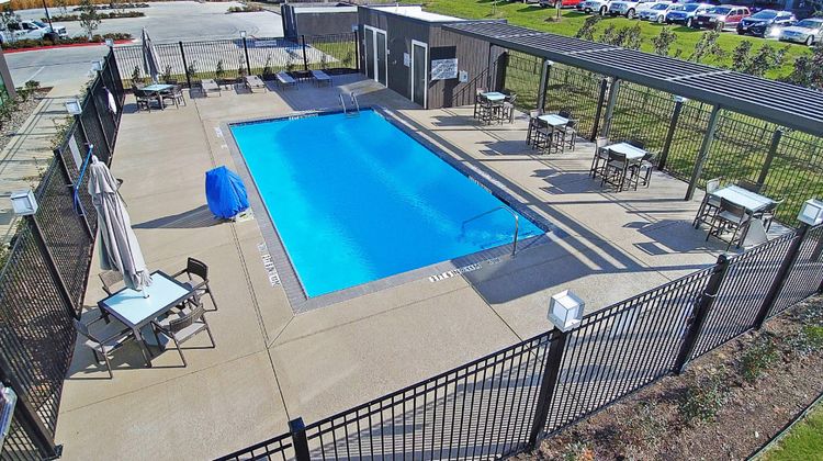 Courtyard Longview North Pool