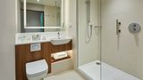 Courtyard London Heathrow Airport Room