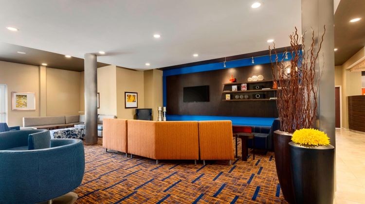 Courtyard by Marriott Little Rock North Lobby