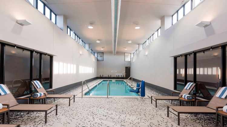 Courtyard Waterloo Cedar Falls Pool