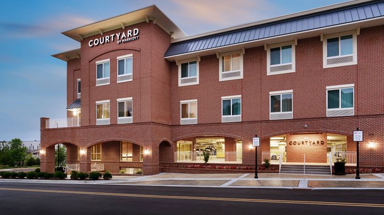 Courtyard Atlanta Duluth Downtown Exterior