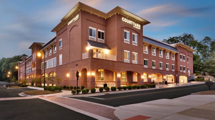 Courtyard Atlanta Duluth Downtown Exterior