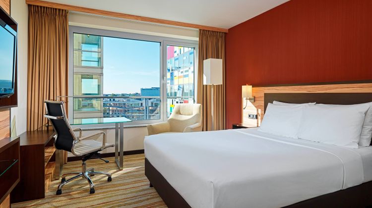 Courtyard by Marriott Duesseldorf Hafen Room