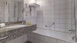 <b>Courtyard by Marriott Duesseldorf Hafen Room</b>. Images powered by <a href="https://www.leonardoworldwide.com/" title="Leonardo Worldwide" target="_blank">Leonardo</a>.