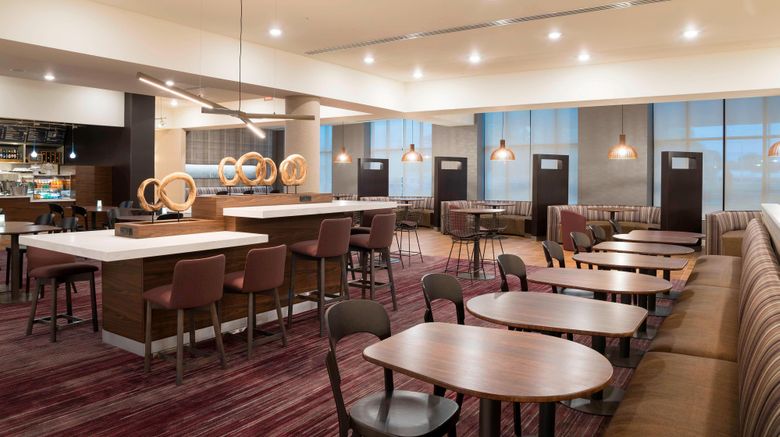 <b>Courtyard Mt Pleasant-Central Michigan Lobby</b>. Images powered by <a href="https://www.leonardoworldwide.com/" title="Leonardo Worldwide" target="_blank">Leonardo</a>.