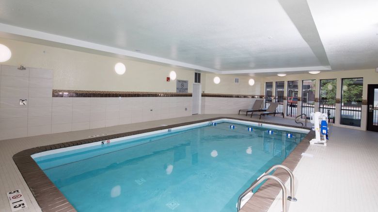 <b>Courtyard by Marriott Bay City Pool</b>. Images powered by <a href="https://www.leonardoworldwide.com/" title="Leonardo Worldwide" target="_blank">Leonardo</a>.