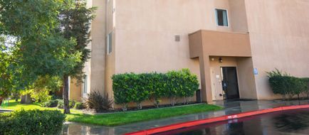 Courtyard Merced Exterior