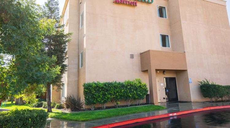 Courtyard Merced Exterior