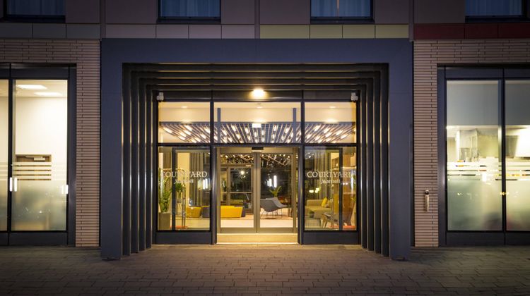 Courtyard Edinburgh West Exterior