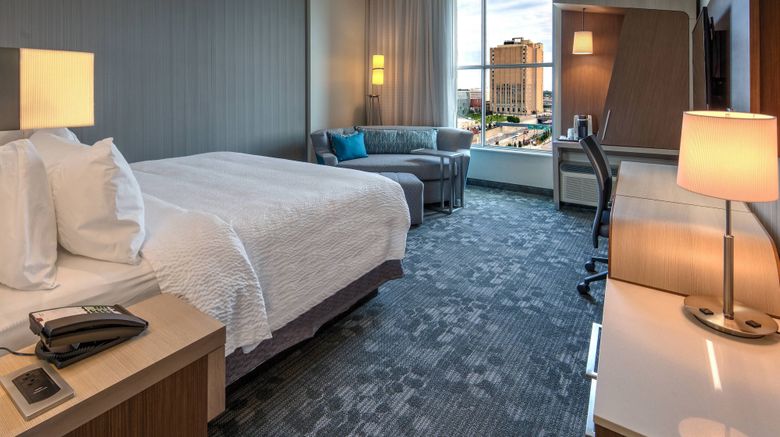 <b>Courtyard Kansas City Downtown Conv Ctr Room</b>. Images powered by <a href="https://www.leonardoworldwide.com/" title="Leonardo Worldwide" target="_blank">Leonardo</a>.