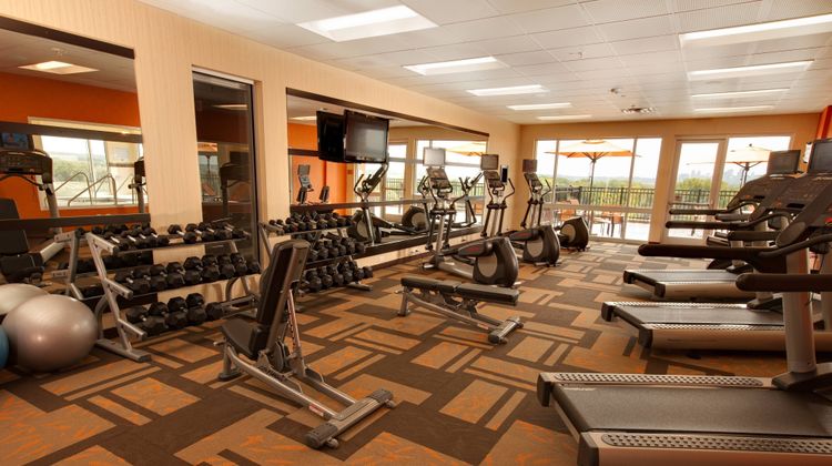 Courtyard Kansas City at Briarcliff Health Club