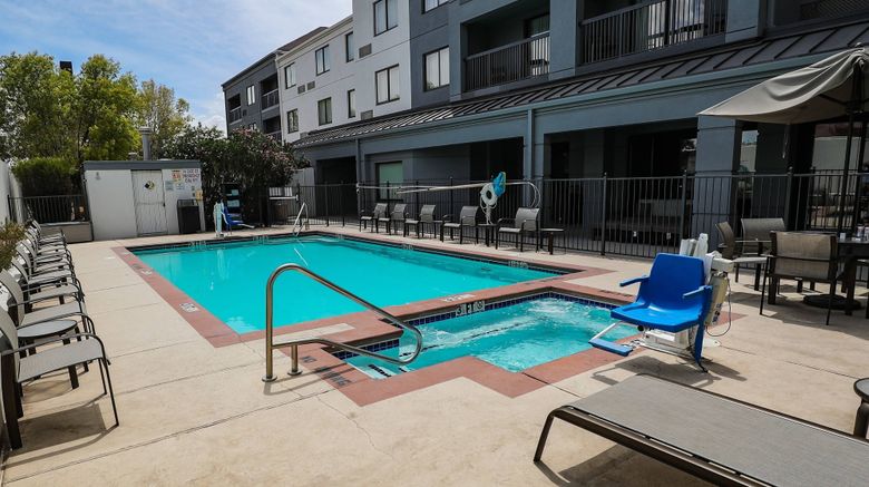 <b>Courtyard El Paso Airport Marriott Pool</b>. Images powered by <a href="https://www.leonardoworldwide.com/" title="Leonardo Worldwide" target="_blank">Leonardo</a>.