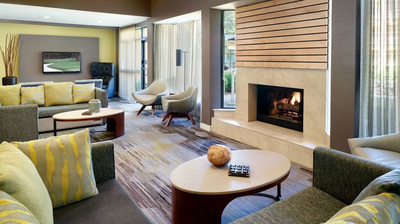 <b>Courtyard by Marriott Macon Lobby</b>. Images powered by <a href="https://www.leonardoworldwide.com/" title="Leonardo Worldwide" target="_blank">Leonardo</a>.