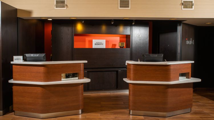 Courtyard by Marriott Erie Lobby