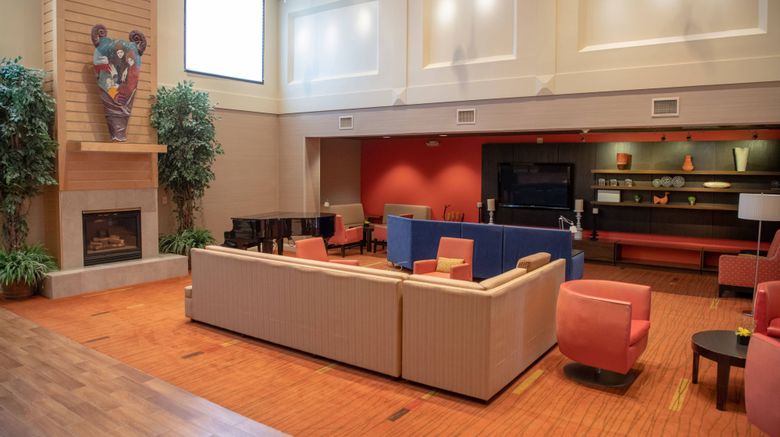 <b>Courtyard by Marriott Erie Lobby</b>. Images powered by <a href="https://www.leonardoworldwide.com/" title="Leonardo Worldwide" target="_blank">Leonardo</a>.