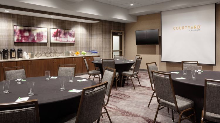Courtyard by Marriott Winter Haven Meeting