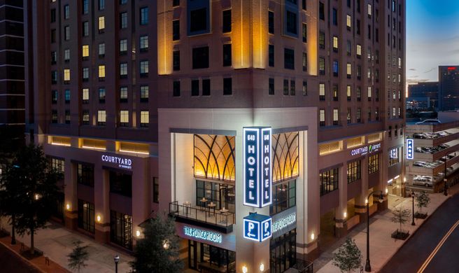 Courtyard Atlanta Midtown Exterior