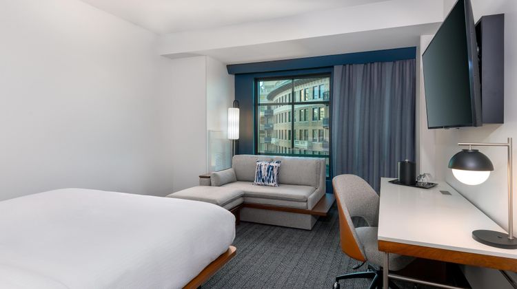 Courtyard Atlanta Midtown Room