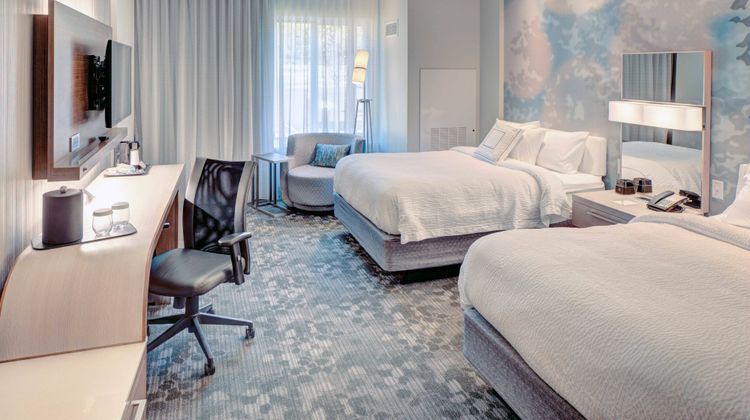 Courtyard Appleton Riverfront Room